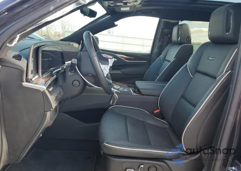 2022 Cadillac Escalade Premium Luxury z USA, uszkodzony, nr VIN 1GYS4BKLXNR332220